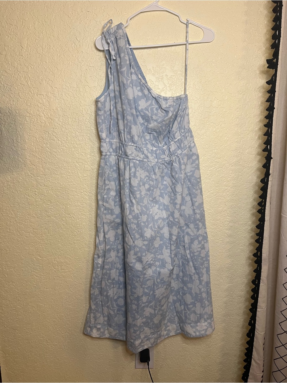 NWT One-Shoulder Light Blue Floral Midi Dress